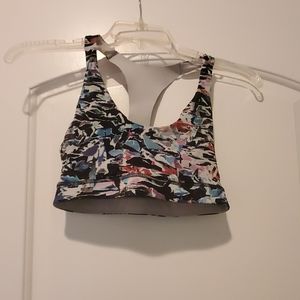 Lululemon sports bra